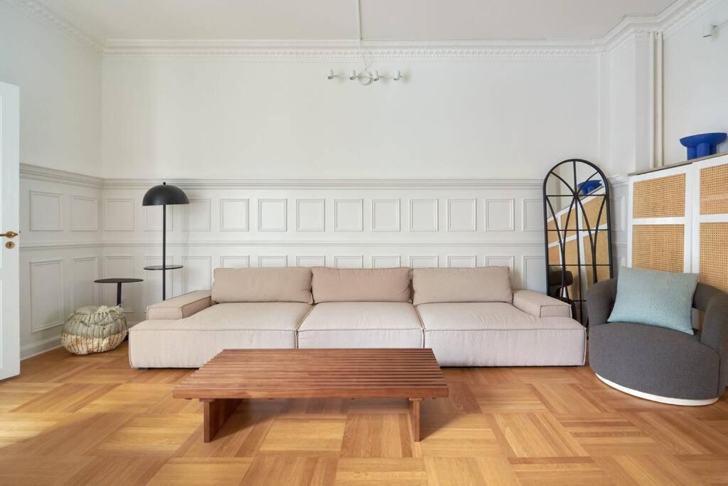 Spacious 3 Bedroom Manor Flat Next To Tivoli Copenhaga Exterior foto